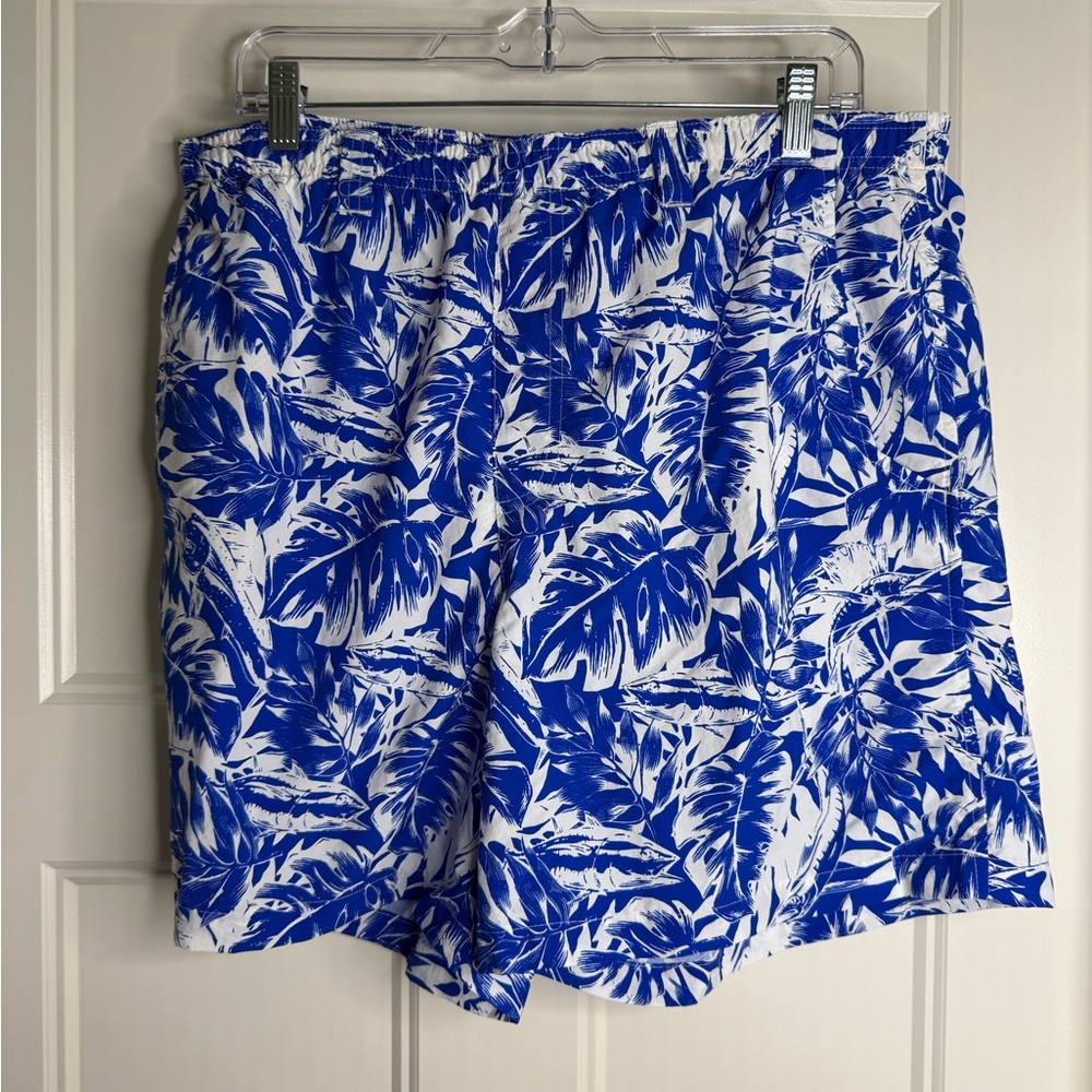 Columbia Men’s PFG Mesh Lined Shorts Tropical Blue Leaf, size large